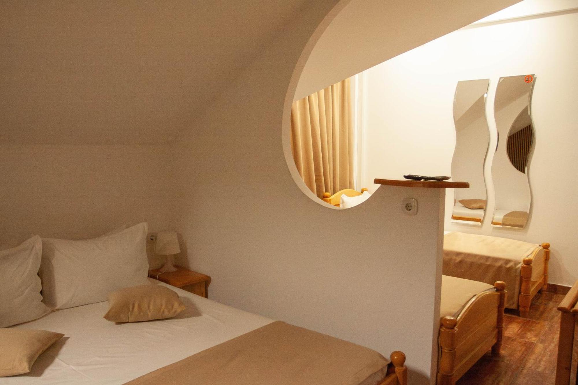 Steaua Apelor Family Resort Nufaru Bagian luar foto