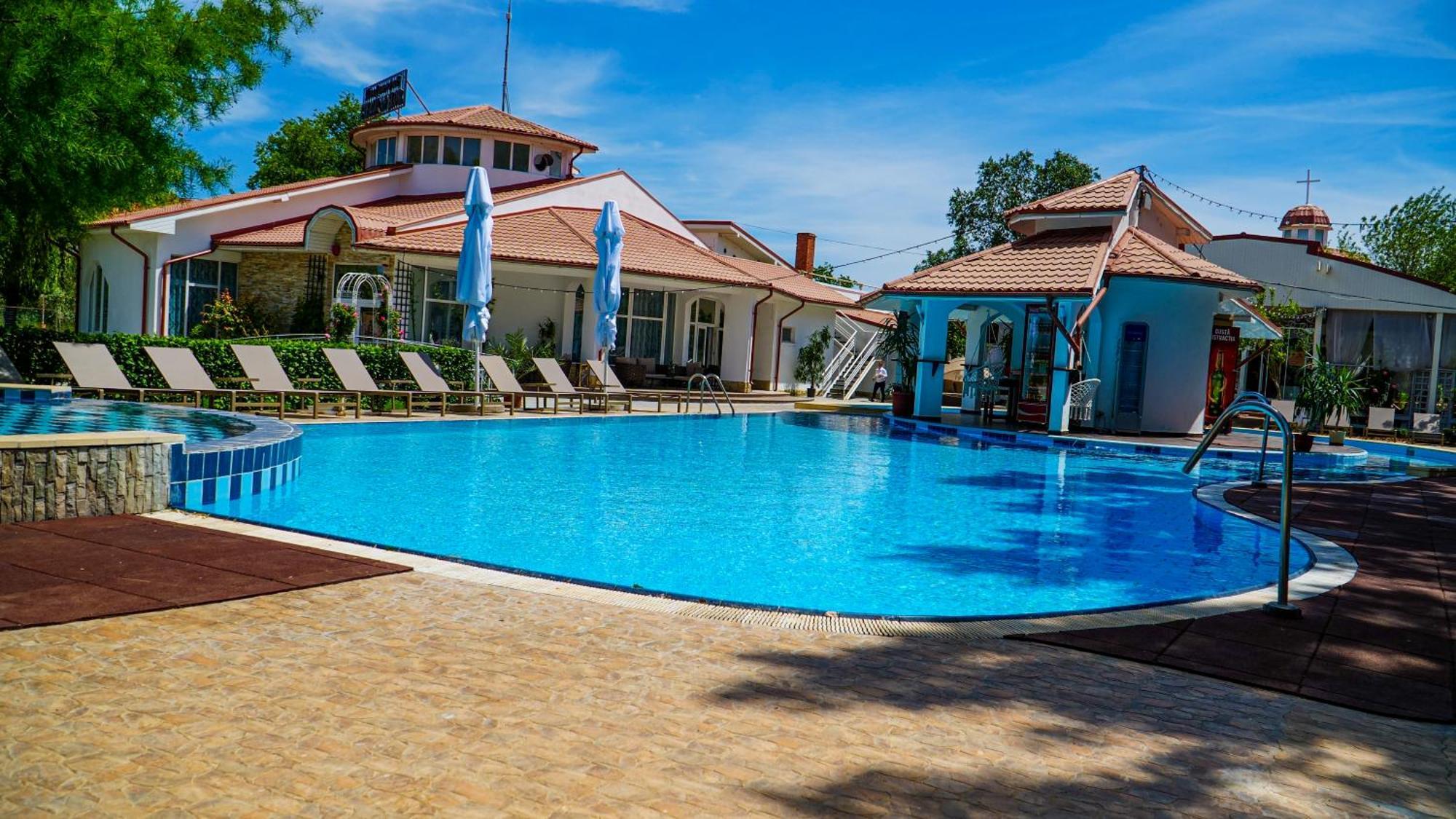 Steaua Apelor Family Resort Nufaru Bagian luar foto
