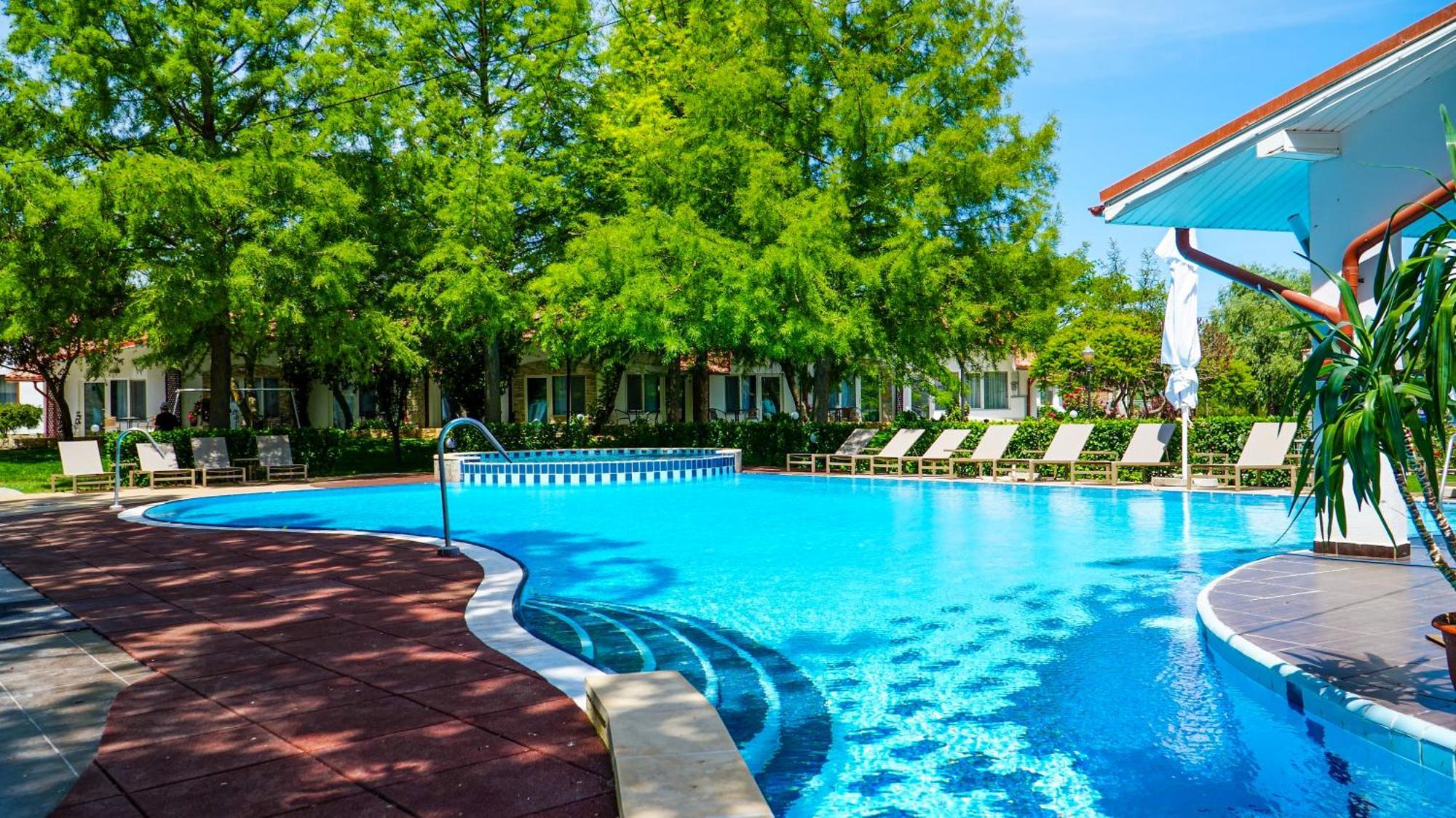 Steaua Apelor Family Resort Nufaru Bagian luar foto