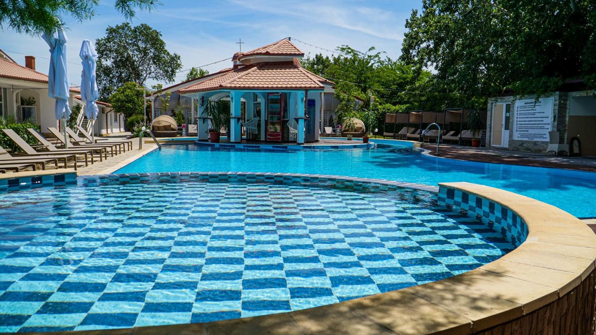 Steaua Apelor Family Resort Nufaru Bagian luar foto