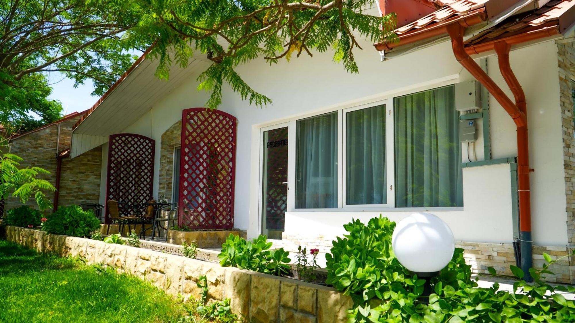 Steaua Apelor Family Resort Nufaru Bagian luar foto
