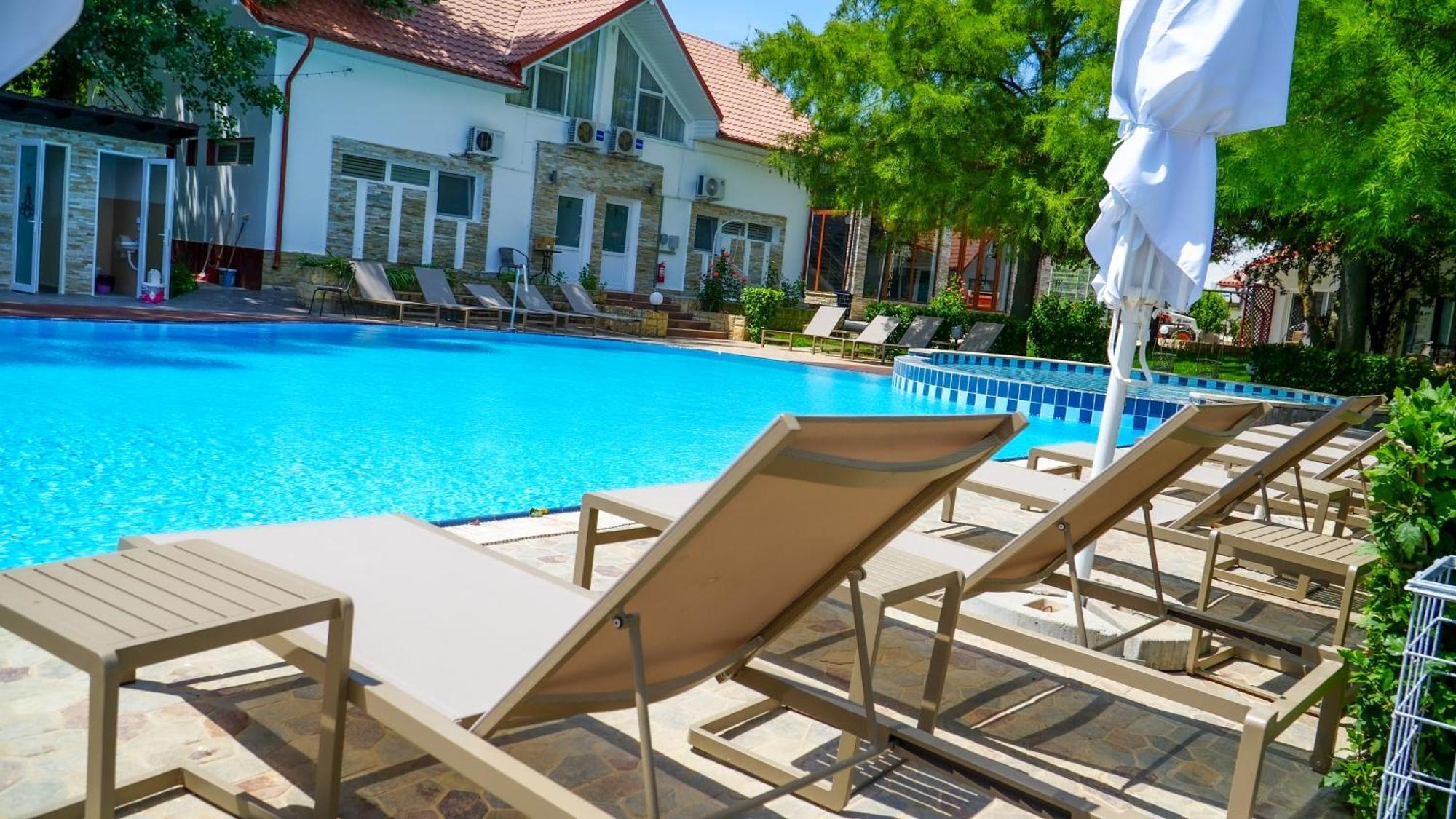 Steaua Apelor Family Resort Nufaru Bagian luar foto