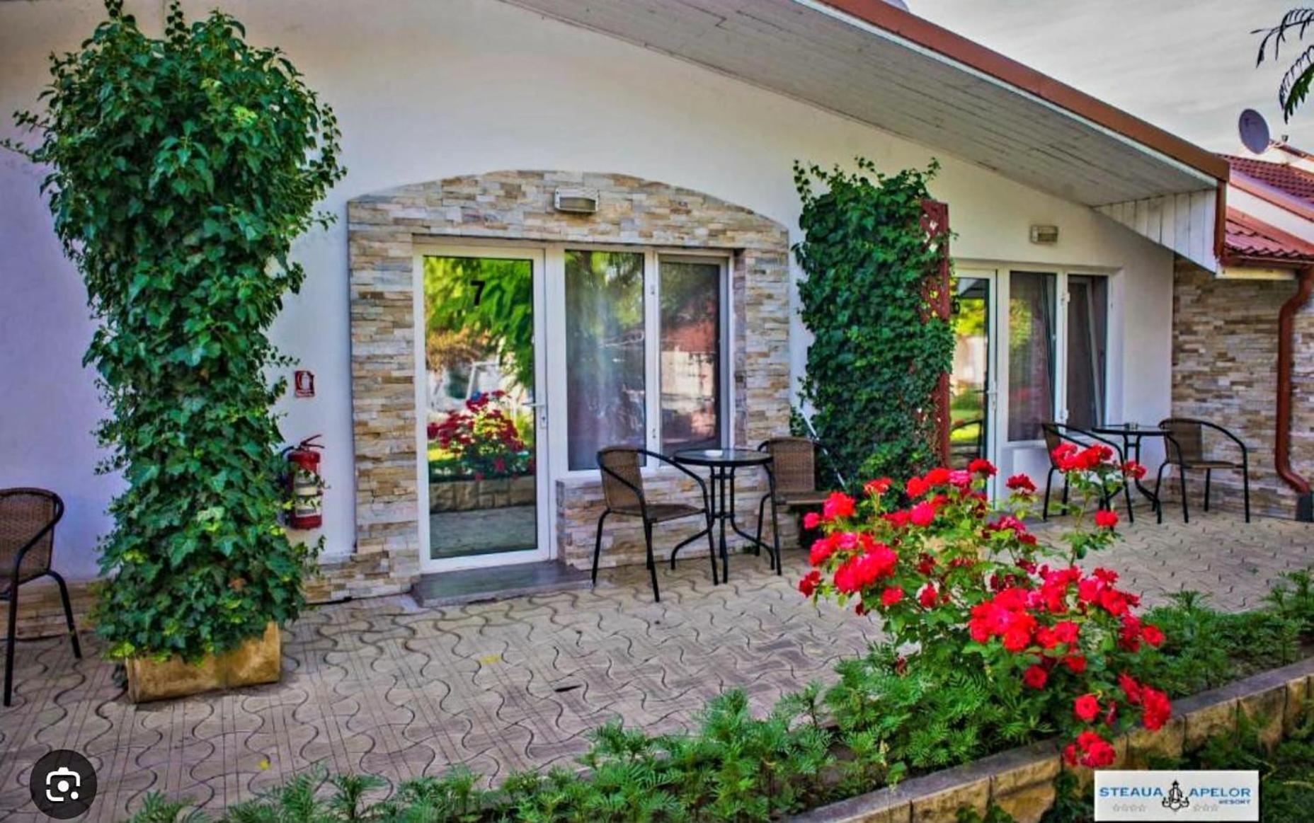 Steaua Apelor Family Resort Nufaru Bagian luar foto